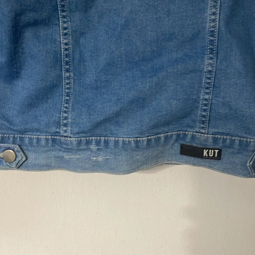 Kut from the kloth distressed Jean jacket - Picture 5 of 10